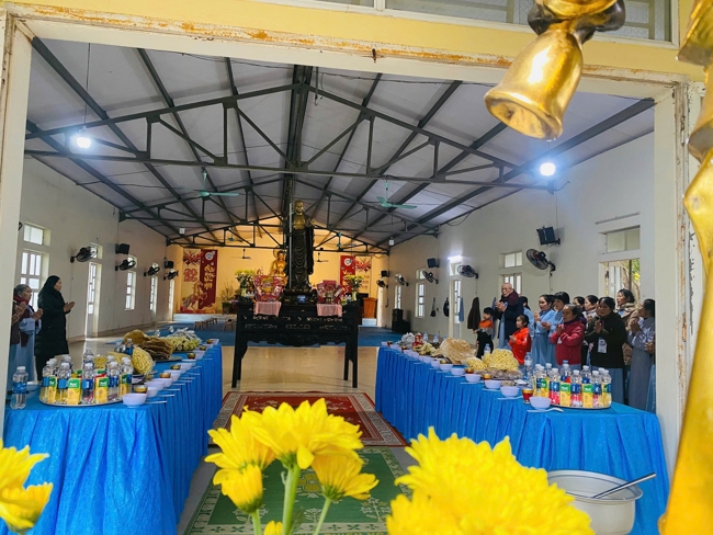 Chùa Đống Cao (Thanh Hóa) - Khoá tu cuối năm: Lễ tất niên và phát quà tết Bính Ngọ.