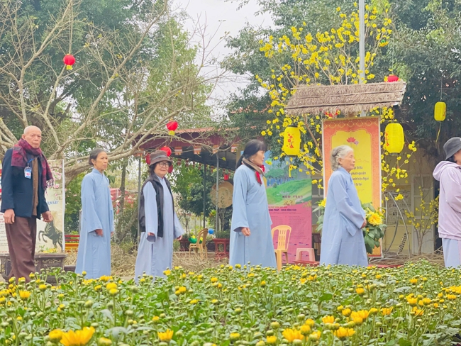 Chùa Đống Cao (Thanh Hóa) - Khoá tu cuối năm: Lễ tất niên và phát quà tết Bính Ngọ.