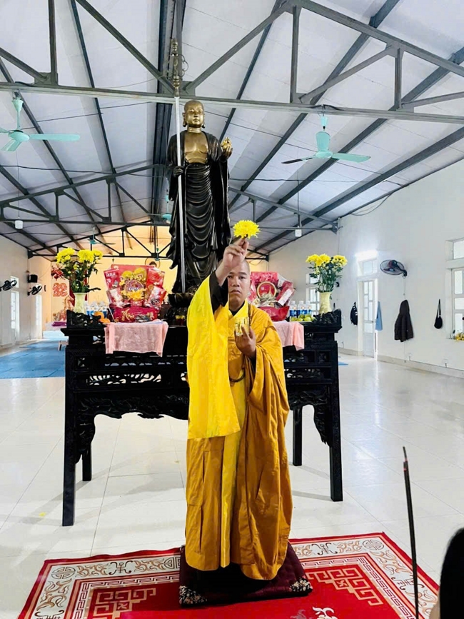 Chùa Đống Cao (Thanh Hóa) - Khoá tu cuối năm: Lễ tất niên và phát quà tết Bính Ngọ.