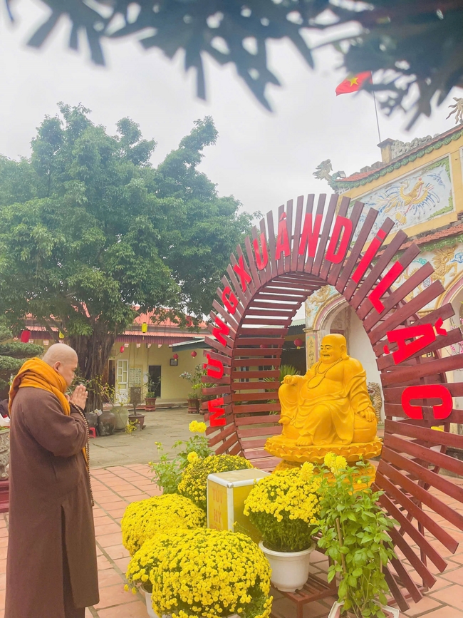 Chùa Đống Cao (Thanh Hóa) - Khoá tu cuối năm: Lễ tất niên và phát quà tết Bính Ngọ.