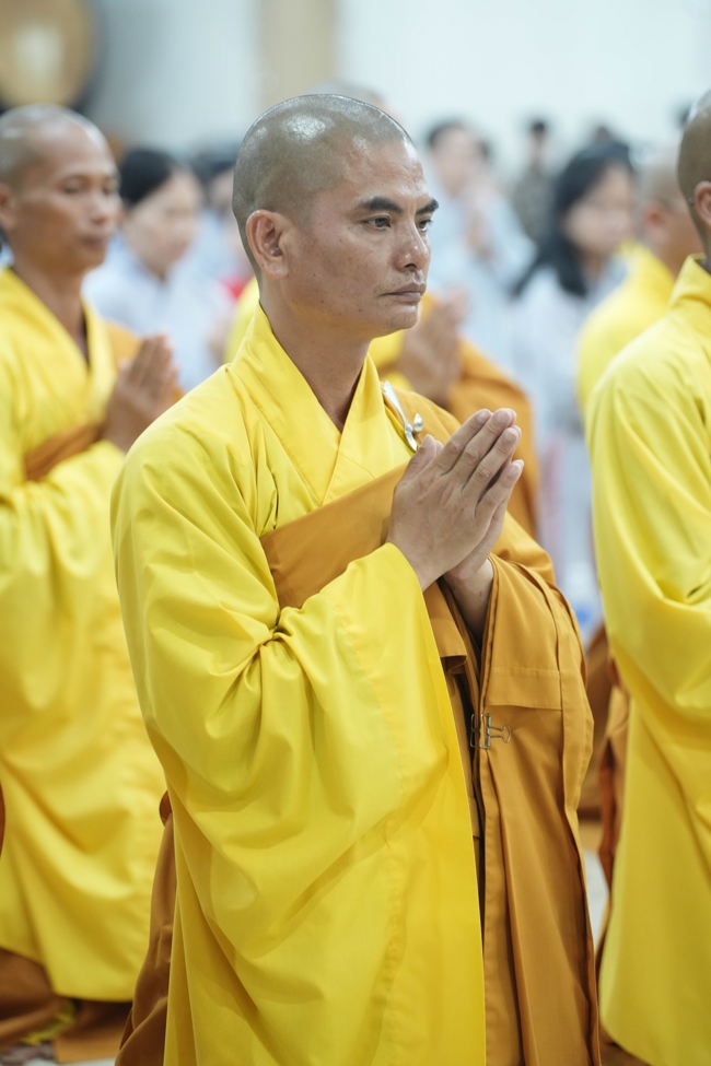 Khai bút đầu xuân và lễ Giao Thừa mừng Xuân Bính Ngọ 2026 - Chùa Hoằng Pháp