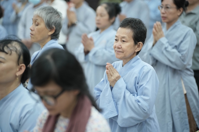 Khai bút đầu xuân và lễ Giao Thừa mừng Xuân Bính Ngọ 2026 - Chùa Hoằng Pháp