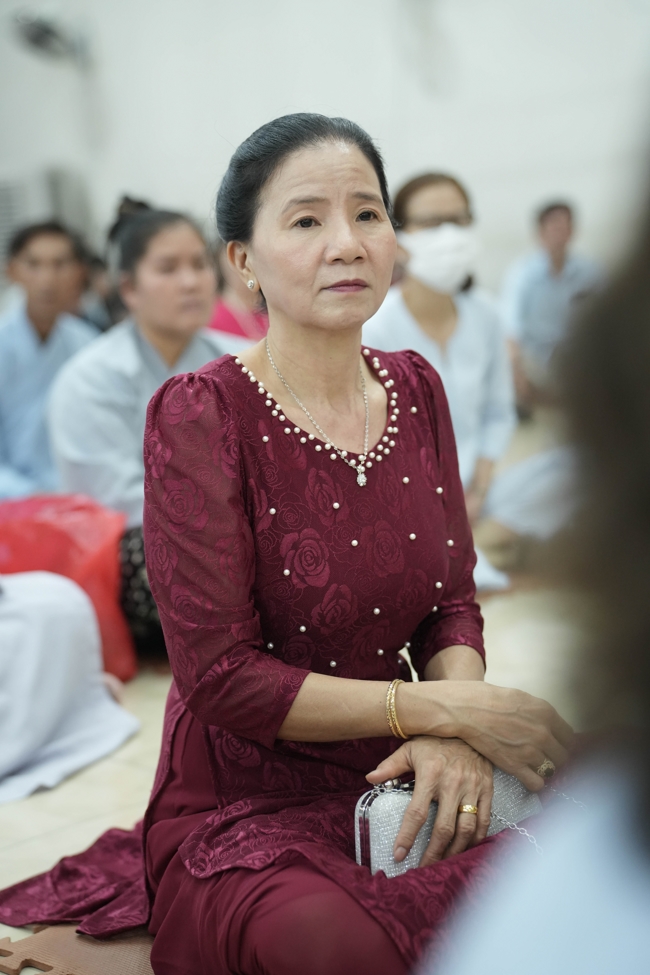 Khai bút đầu xuân và lễ Giao Thừa mừng Xuân Bính Ngọ 2026 - Chùa Hoằng Pháp