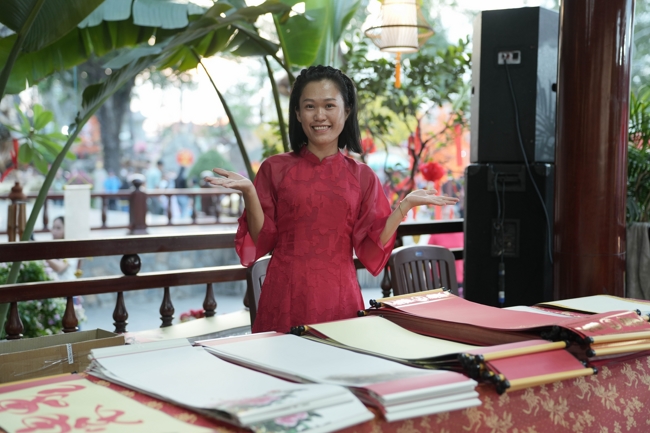 Khai bút đầu xuân và lễ Giao Thừa mừng Xuân Bính Ngọ 2026 - Chùa Hoằng Pháp