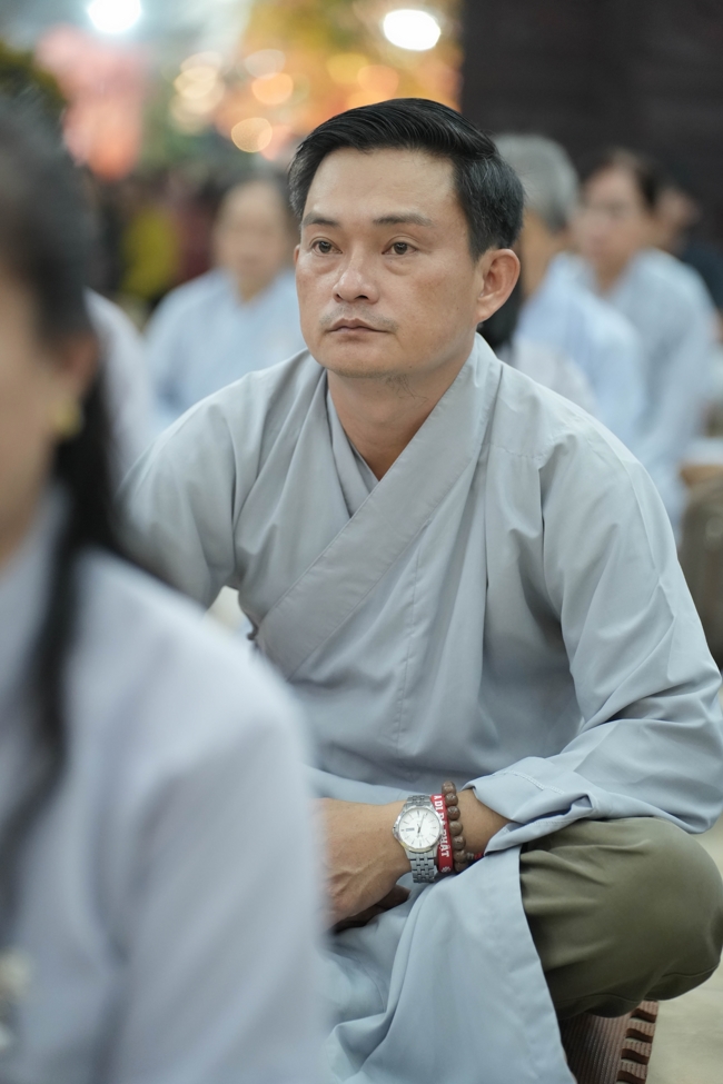 Khai bút đầu xuân và lễ Giao Thừa mừng Xuân Bính Ngọ 2026 - Chùa Hoằng Pháp