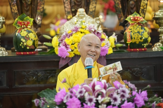 Khai bút đầu xuân và lễ Giao Thừa mừng Xuân Bính Ngọ 2026 - Chùa Hoằng Pháp