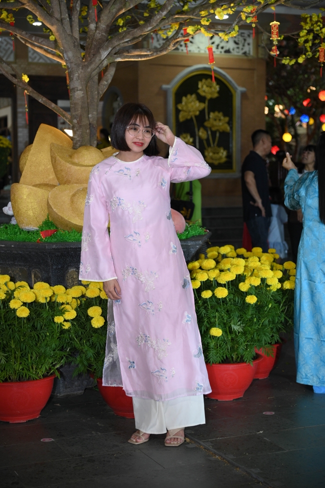 Khai bút đầu xuân và lễ Giao Thừa mừng Xuân Bính Ngọ 2026 - Chùa Hoằng Pháp