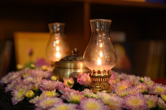 Khai bút đầu xuân và lễ Giao Thừa mừng Xuân Bính Ngọ 2026 - Chùa Hoằng Pháp