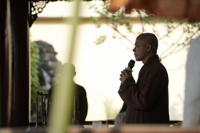 Khai bút đầu xuân và lễ Giao Thừa mừng Xuân Bính Ngọ 2026 - Chùa Hoằng Pháp