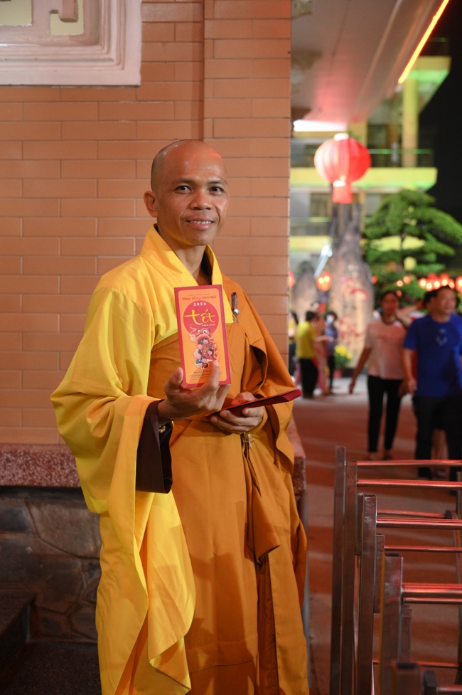 Khai bút đầu xuân và lễ Giao Thừa mừng Xuân Bính Ngọ 2026 - Chùa Hoằng Pháp