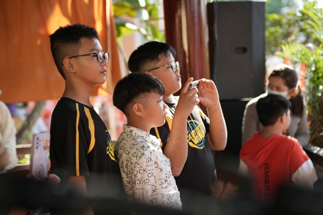 Khai bút đầu xuân và lễ Giao Thừa mừng Xuân Bính Ngọ 2026 - Chùa Hoằng Pháp