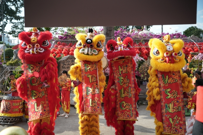 Khai bút đầu xuân và lễ Giao Thừa mừng Xuân Bính Ngọ 2026 - Chùa Hoằng Pháp