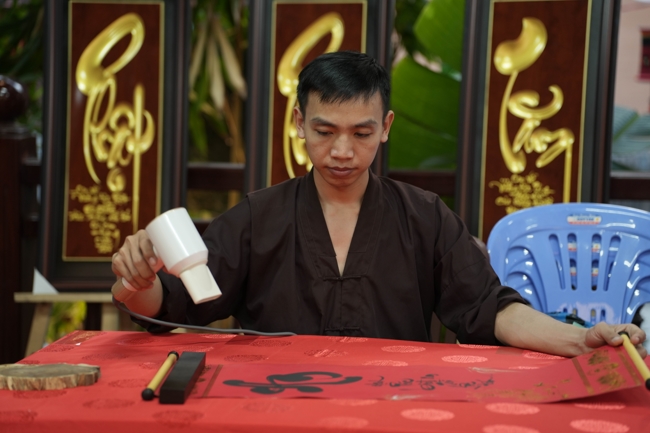 Khai bút đầu xuân và lễ Giao Thừa mừng Xuân Bính Ngọ 2026 - Chùa Hoằng Pháp