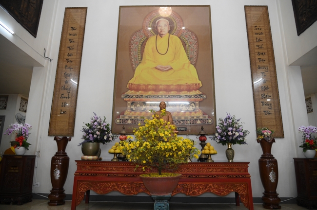 Khai bút đầu xuân và lễ Giao Thừa mừng Xuân Bính Ngọ 2026 - Chùa Hoằng Pháp