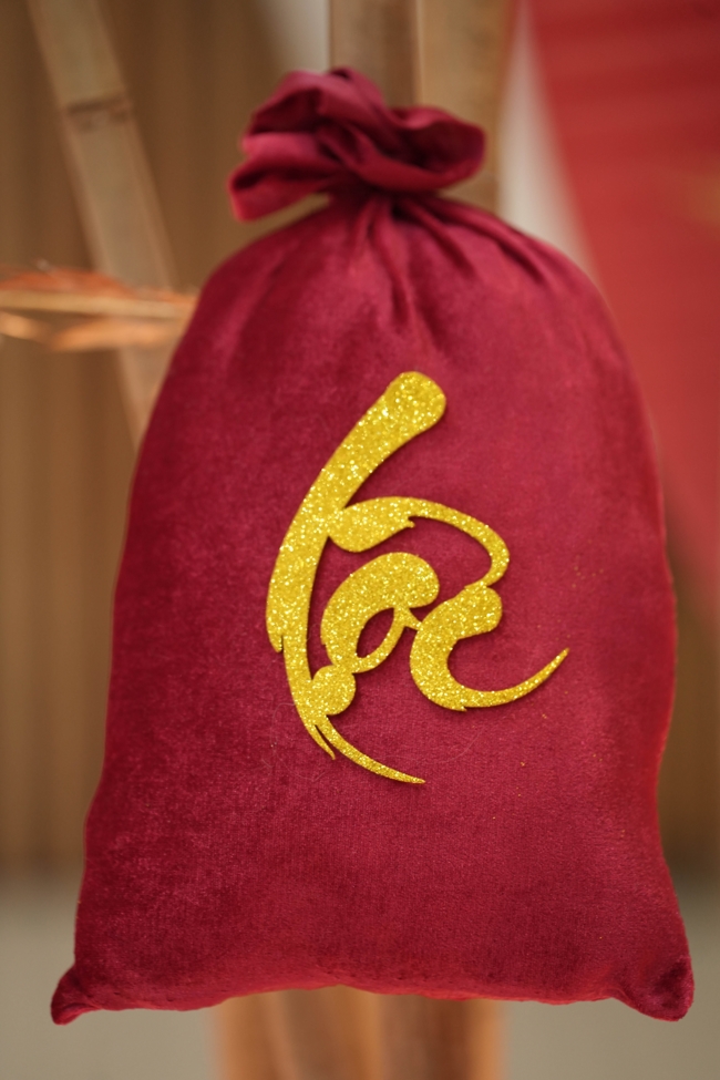 Tặng lộc đầu Xuân - Mồng 3 Tết Bính Ngọ 2026