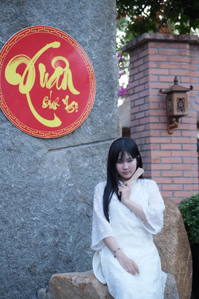 Tặng lộc đầu Xuân - Mồng 3 Tết Bính Ngọ 2026