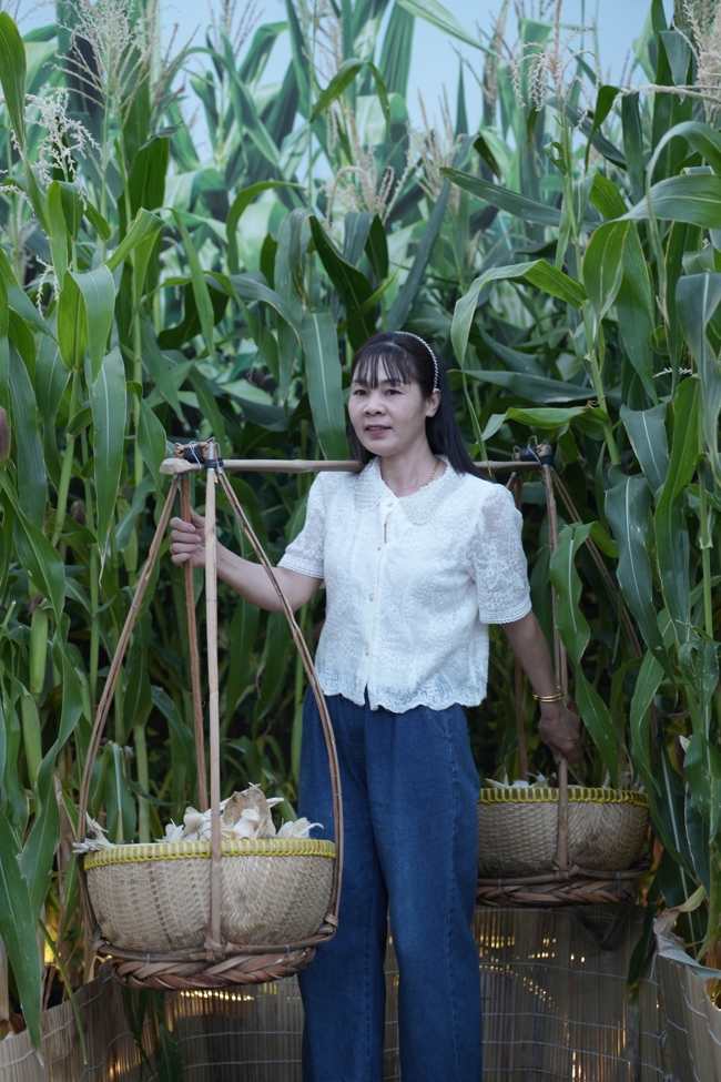 Tặng lộc đầu Xuân - Mồng 3 Tết Bính Ngọ 2026