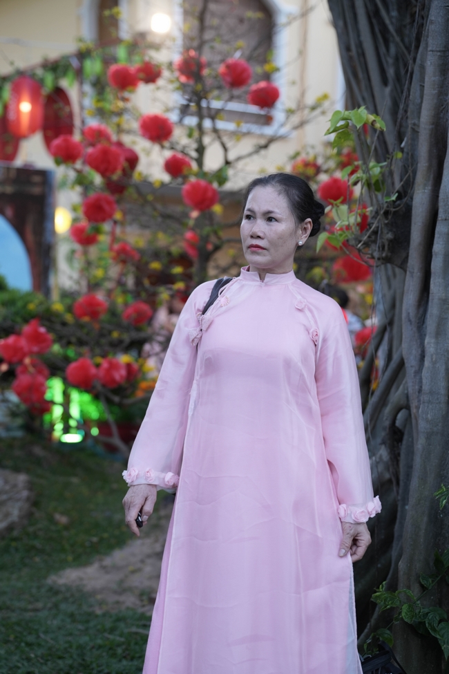 Tặng lộc đầu Xuân - Mồng 3 Tết Bính Ngọ 2026