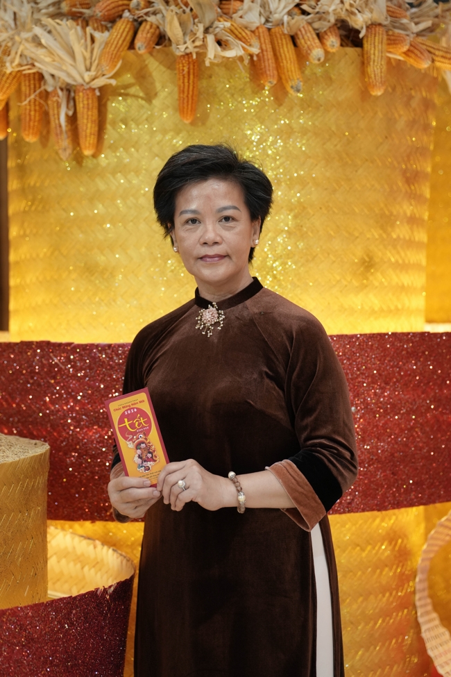 Tặng lộc đầu Xuân - Mồng 3 Tết Bính Ngọ 2026