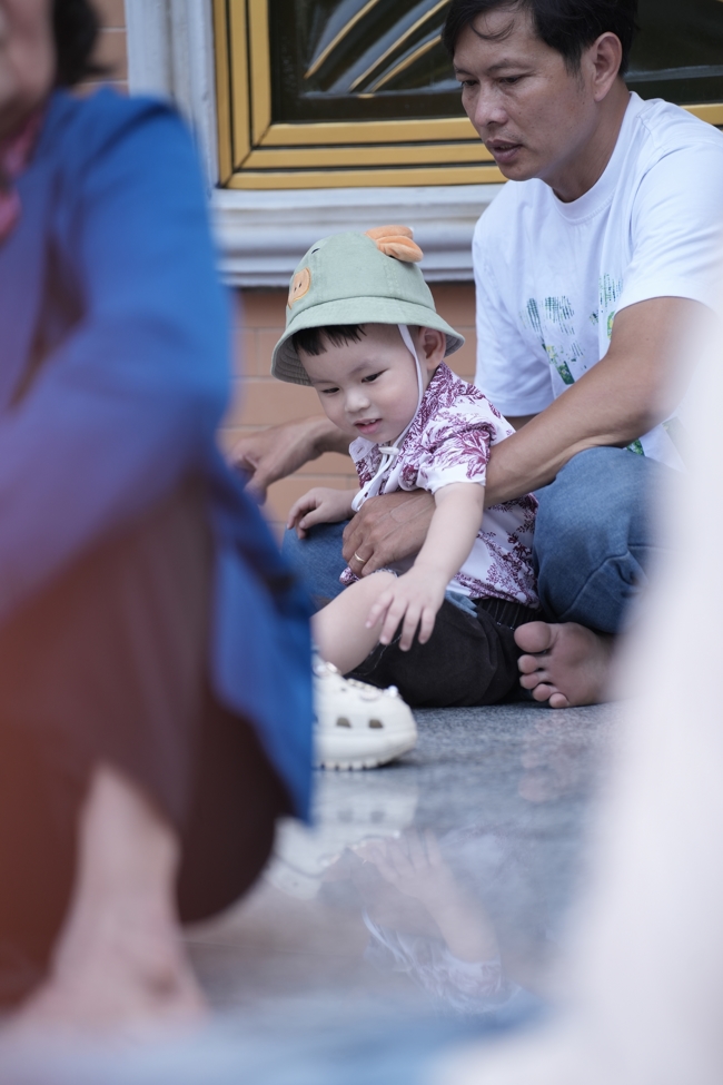 Tặng lộc đầu Xuân - Mồng 2 Tết Bính Ngọ 2026