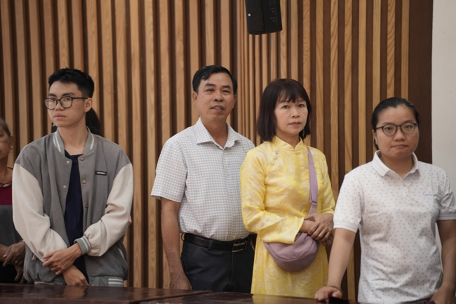 Tặng lộc đầu Xuân - Mồng 2 Tết Bính Ngọ 2026