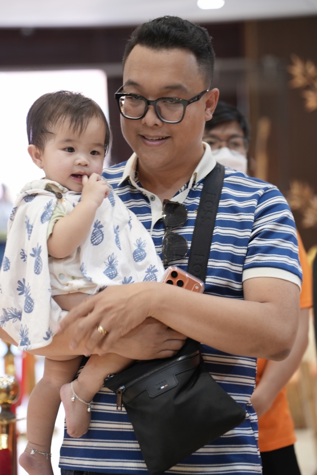 Tặng lộc đầu Xuân - Mồng 2 Tết Bính Ngọ 2026