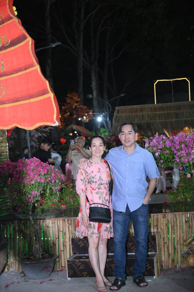 Tặng lộc đầu Xuân - Mồng 2 Tết Bính Ngọ 2026