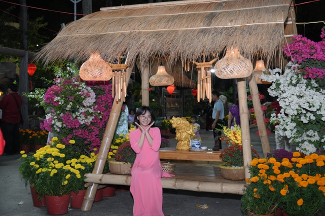 Tặng lộc đầu Xuân - Mồng 2 Tết Bính Ngọ 2026