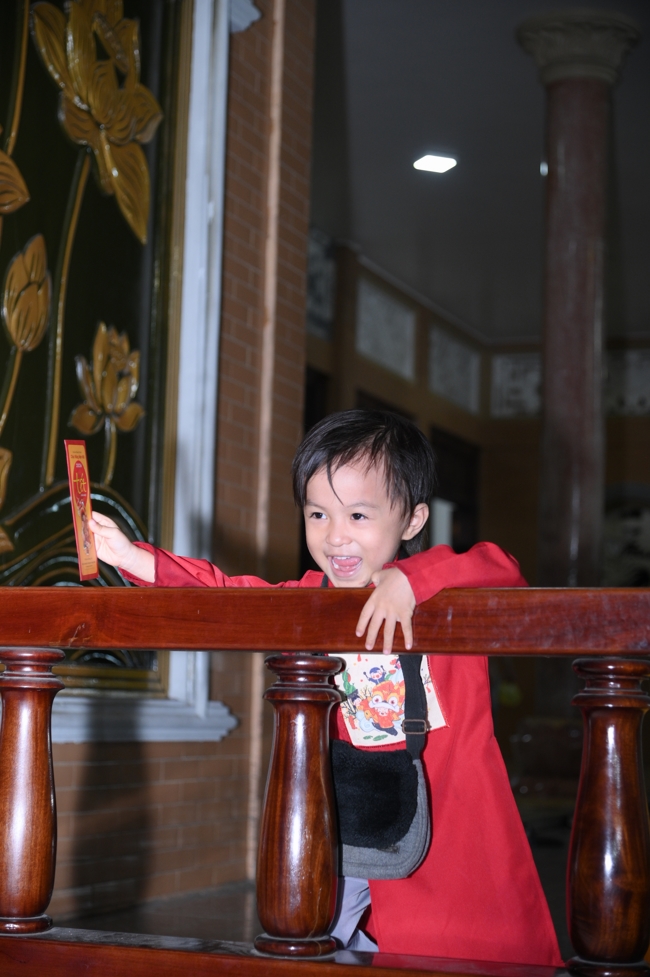 Tặng lộc đầu Xuân - Mồng 2 Tết Bính Ngọ 2026