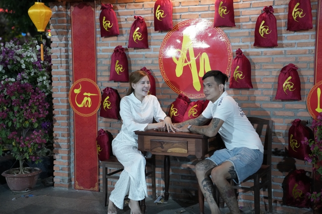 Tặng lộc đầu Xuân - Mồng 2 Tết Bính Ngọ 2026