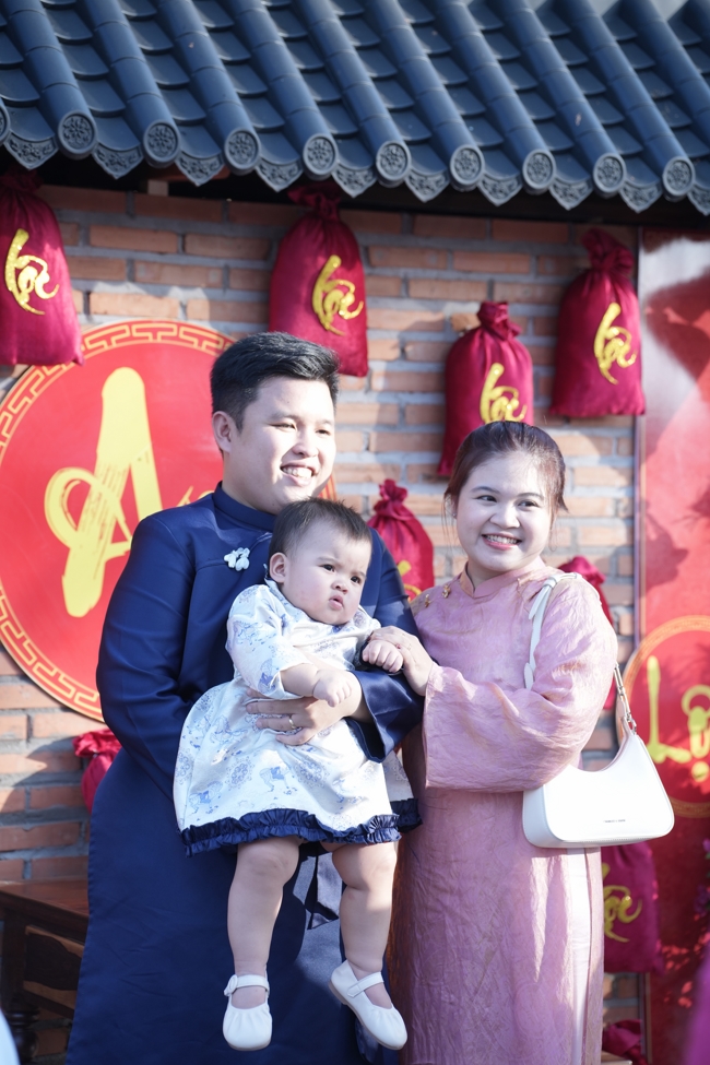 Tặng lộc đầu Xuân - Mồng 2 Tết Bính Ngọ 2026