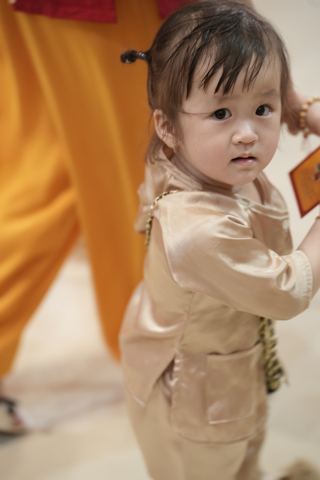 Tặng lộc đầu Xuân - Mồng 2 Tết Bính Ngọ 2026