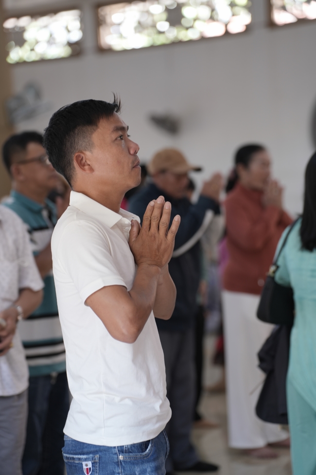 Tặng lộc đầu Xuân - Mồng 2 Tết Bính Ngọ 2026