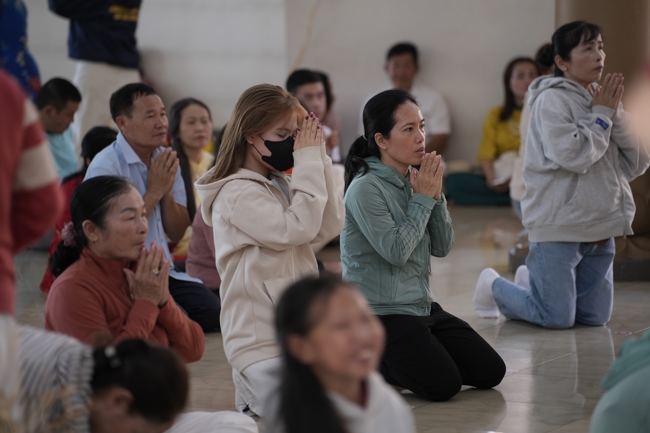 Tặng lộc đầu Xuân - Mồng 2 Tết Bính Ngọ 2026