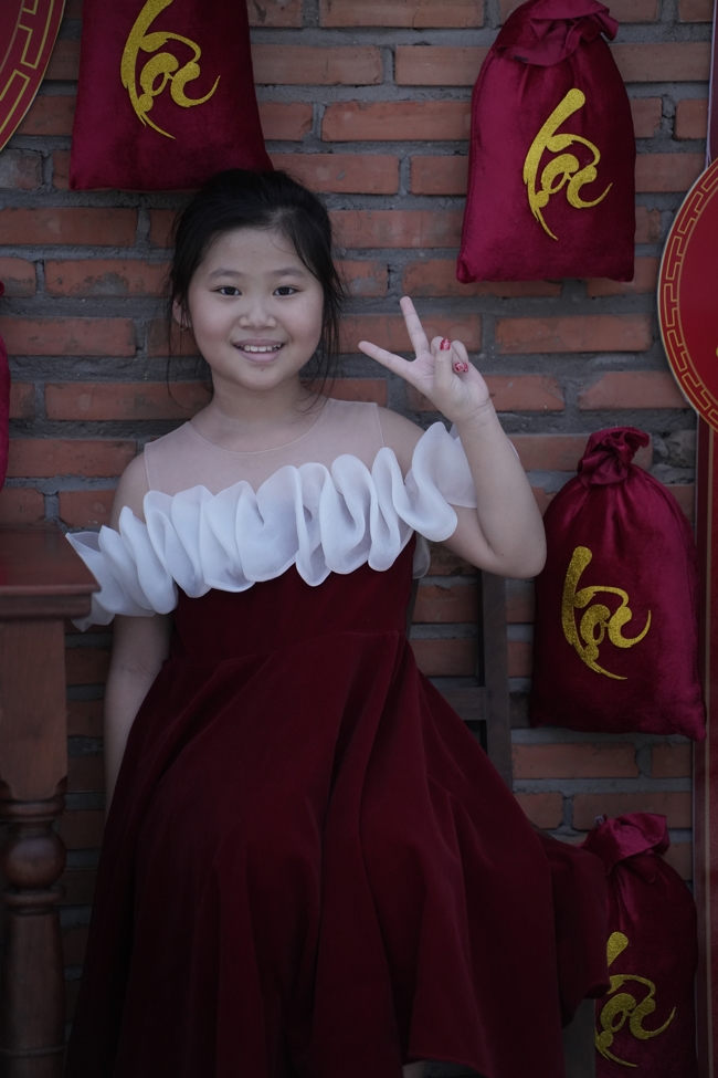 Tặng lộc đầu Xuân - Mồng 2 Tết Bính Ngọ 2026