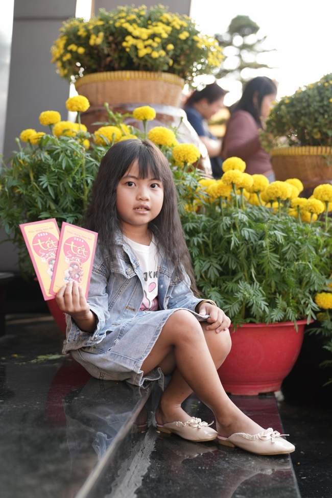 Tặng lộc đầu xuân - Mồng 4 Tết Bính Ngọ 2026.