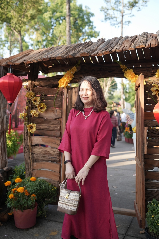 Tặng lộc đầu xuân - Mồng 4 Tết Bính Ngọ 2026.