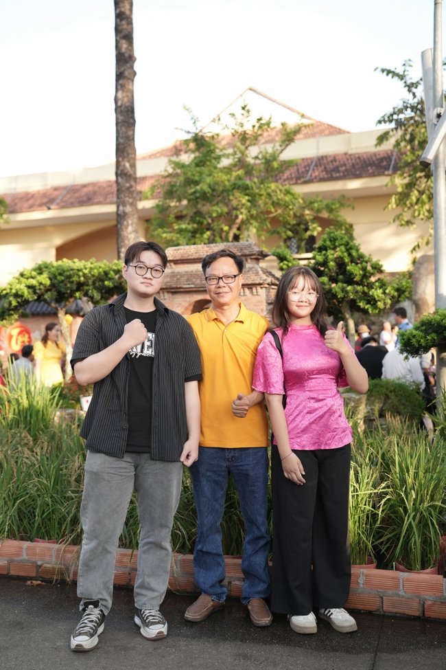 Tặng lộc đầu xuân - Mồng 4 Tết Bính Ngọ 2026.