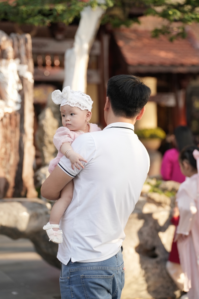 Tặng lộc đầu xuân - Mồng 4 Tết Bính Ngọ 2026.