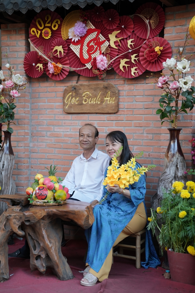 Tặng lộc đầu xuân - Mồng 4 Tết Bính Ngọ 2026.