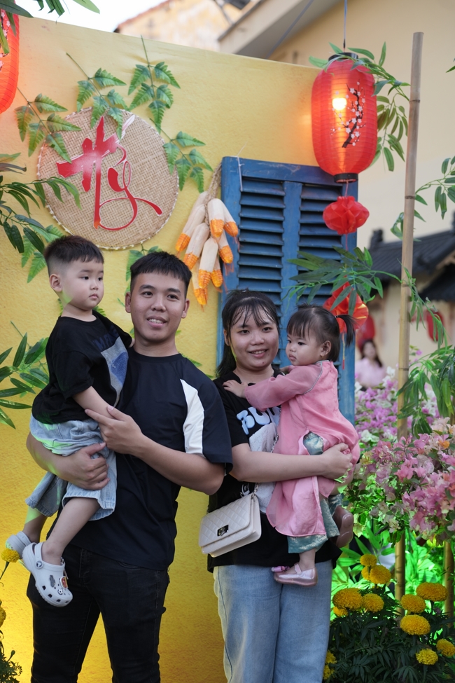 Tặng lộc đầu xuân - Mồng 4 Tết Bính Ngọ 2026.