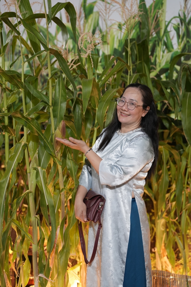 Tặng lộc đầu xuân - Mồng 4 Tết Bính Ngọ 2026.