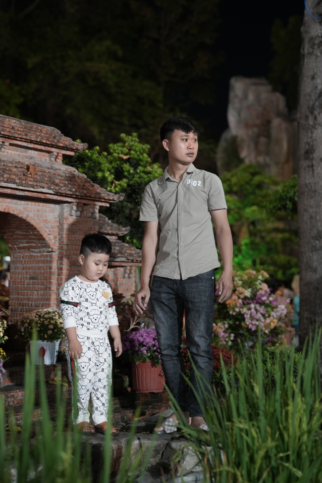 Tặng lộc đầu xuân - Mồng 4 Tết Bính Ngọ 2026.