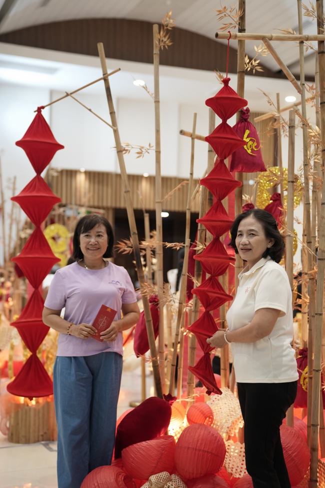 Tặng lộc đầu xuân - Mồng 4 Tết Bính Ngọ 2026.