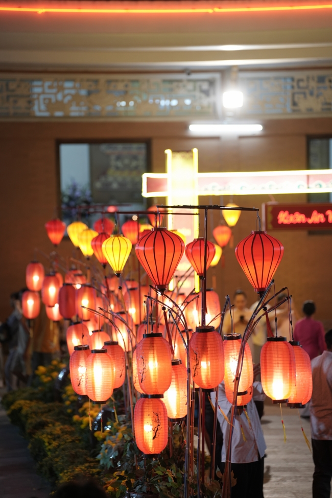 Tặng lộc đầu xuân - Mồng 4 Tết Bính Ngọ 2026.