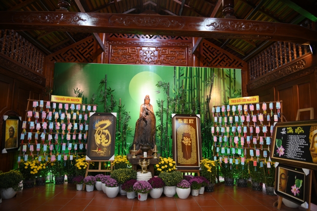 Tặng lộc đầu xuân - Mồng 4 Tết Bính Ngọ 2026.