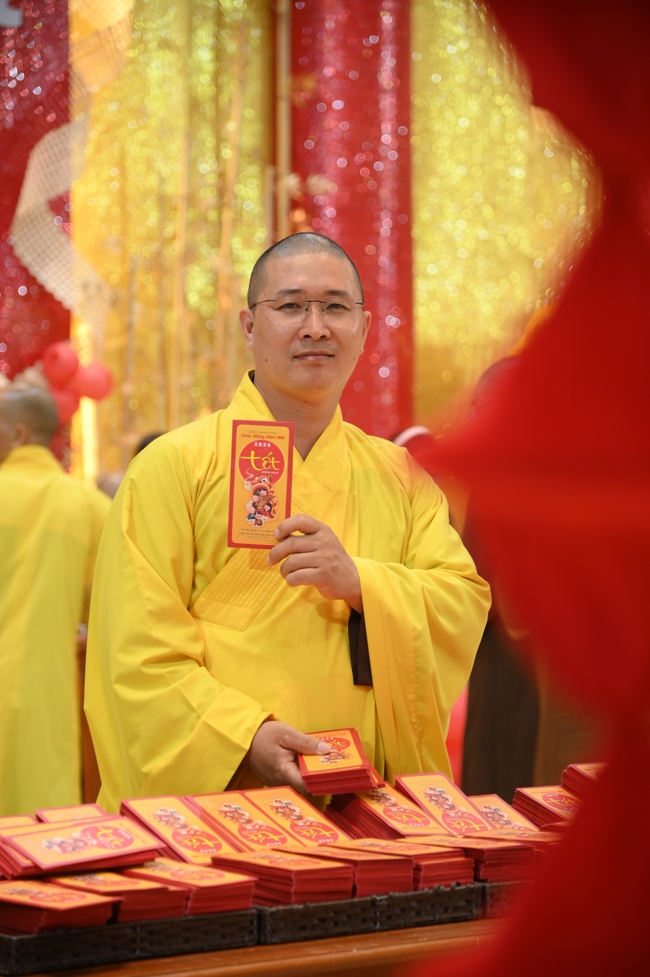 Tặng lộc đầu xuân - Mồng 4 Tết Bính Ngọ 2026.