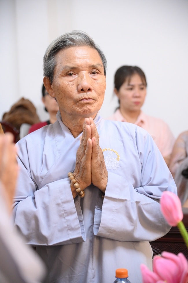 Tặng lộc đầu xuân - Mồng 4 Tết Bính Ngọ 2026.