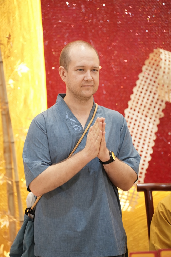 Tặng lộc đầu xuân - Mồng 4 Tết Bính Ngọ 2026.