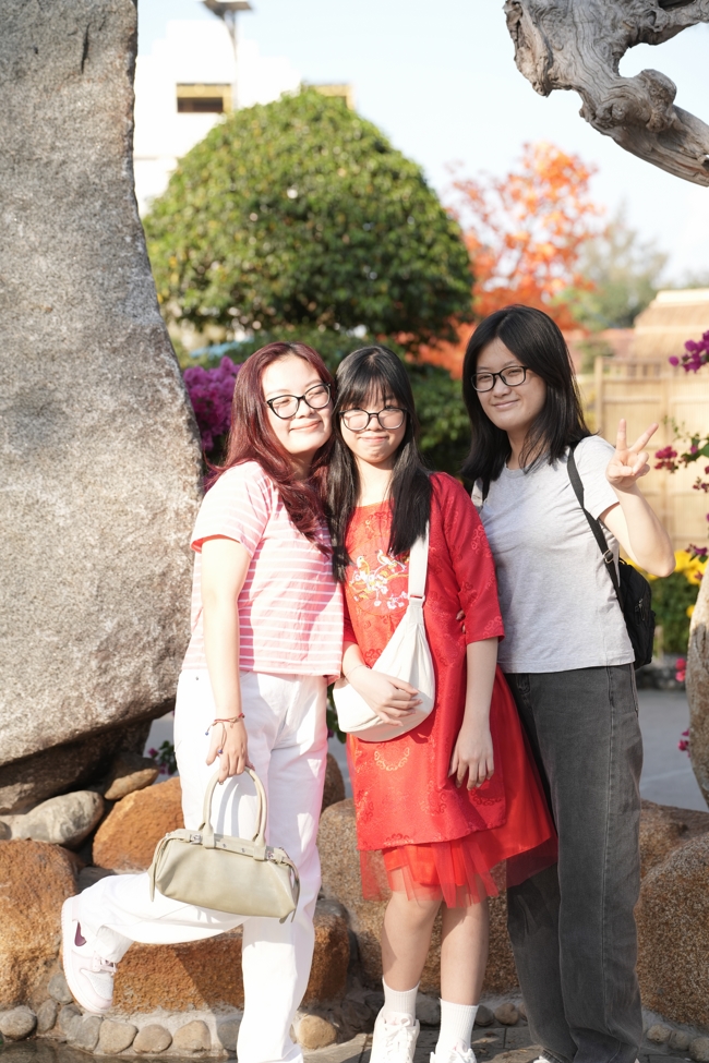 Tặng lộc đầu xuân - Mồng 4 Tết Bính Ngọ 2026.